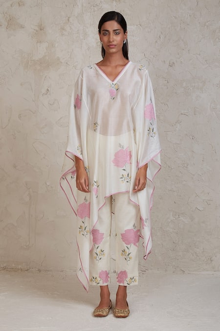 Shop_Sue Mue_Off White Chanderi Embroidery, Patchwork V-neck Isra Kaftan And Pant Set _Online_at_Aza_Fashions