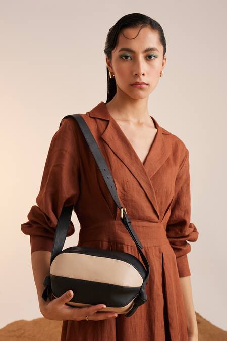 Buy Cord Brown Linen Collared 60s Solid Dress Buy_Cord_Brown Linen Collared 60s Solid Dress