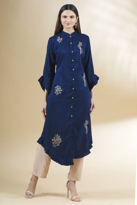 Adara Khan Blue Embroidered Kurta And Pant Set 