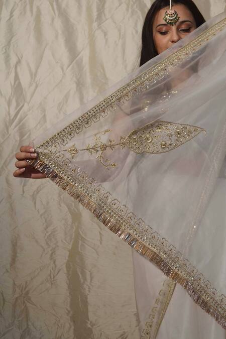 Studio Malang White Organza Embroidery Zardosi Saree Online at Aza Fashions Studio Malang_White Organza Embroidery Zardosi Saree_Online_at_Aza_Fashions