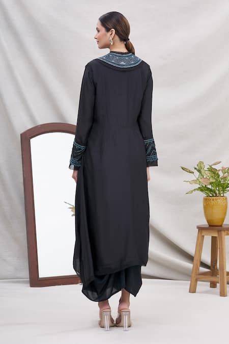 Ekta Singh  Silk Draped Kurta with Dupatta 