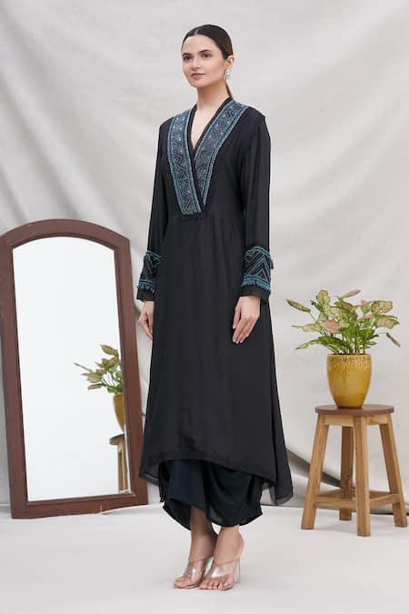 Buy_Ekta Singh_Black Silk V Neck Draped Kurta With Dupatta _Online_at_Aza_Fashions