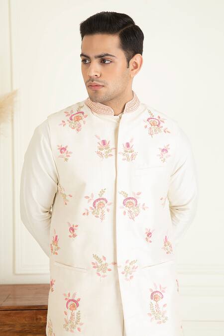 Buy_Priyanka Jain_Ivory Chanderi , Embroidery, Sequins, Beads Botanical Bundi Kurta Set 