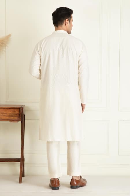 Priyanka Jain_Ivory Chanderi Silk, Cotton Sequins, Embroidery Bundi And Kurta Set _Online_at_Aza_Fashions