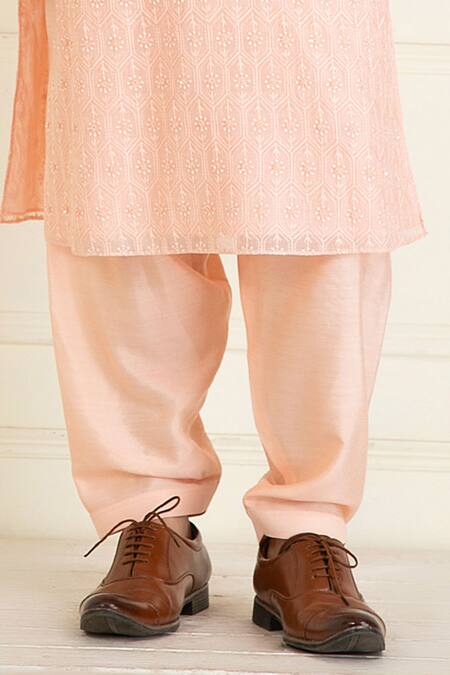 Priyanka Jain_Peach , Satin, Silk Embroidery Vintage Thread Kurta Set _Online_at_Aza_Fashions