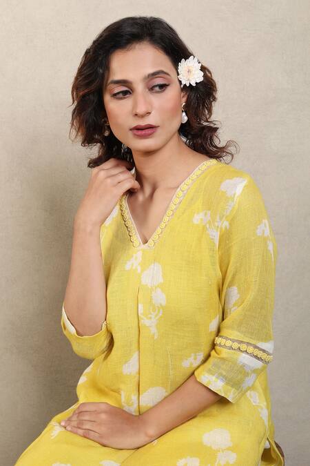 Shop_Falguni.Foram_Yellow Linen V-neck Floral Print Kurta_Online_at_Aza_Fashions