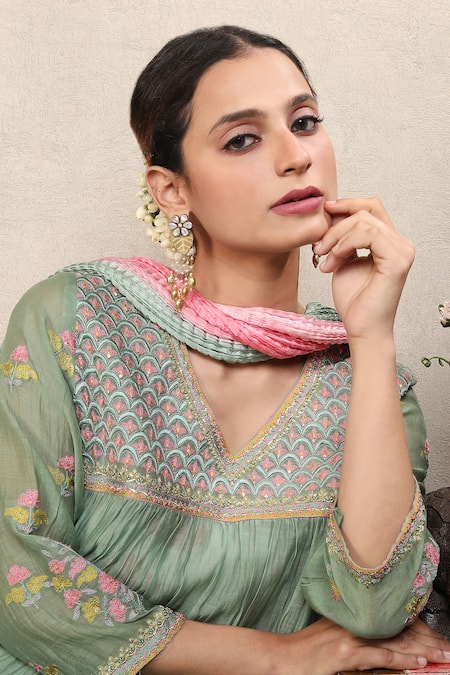 Falguni.Foram_Green Kurta And Sharara Silk Chanderi Embroidery Thread V Neck Tiered Set _at_Aza_Fashions
