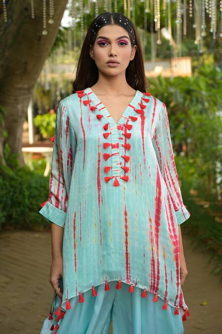 Disha Kahai_Blue Satin, Silk, Georgette Tassels V-neck Tie-dye Pattern Kurta And Cowl Pant Set_Online_at_Aza_Fashions