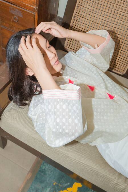 Buy Nikasha White Chanderi Cotton Cutwork Mandarin Collar Shirt Online at Aza Fashions Buy_Nikasha_White Chanderi Cotton Cutwork Mandarin Collar Shirt _Online_at_Aza_Fashions