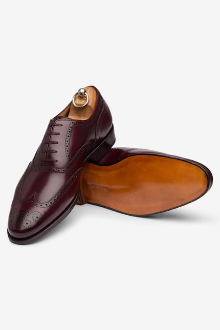 Buy Bridlen Maroon Wingtip Oxford Shoes Online at Aza Fashions Buy_Bridlen_Maroon Wingtip Oxford Shoes_Online_at_Aza_Fashions