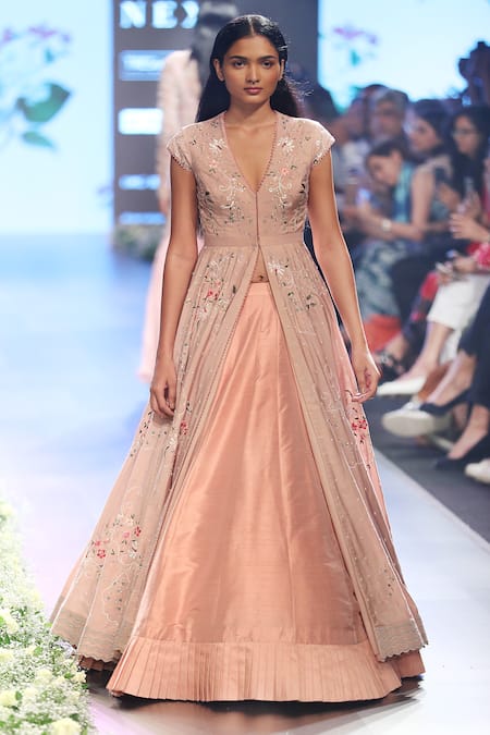Buy Blush pink embroidered gown by Anushree Reddy at Aashni and Co