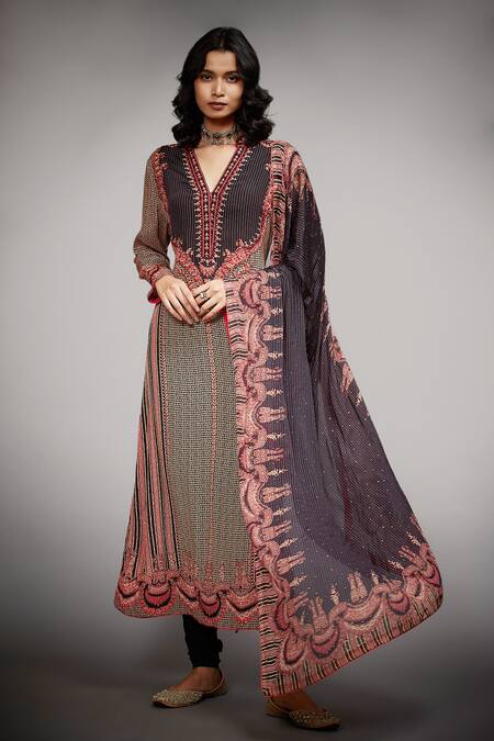 RI.Ritu Kumar_Black Kurta - Rayon Crepe Printed Jamawar Band Collar Malisha Embroidered Set_Online_at_Aza_Fashions