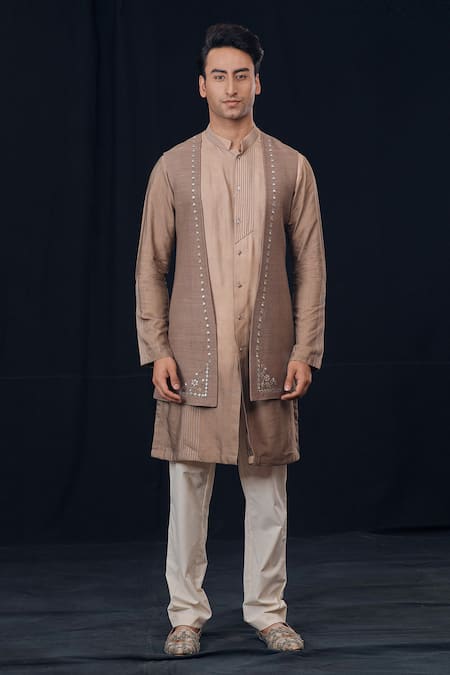 Shop Soniya G Brown Silk Embroidered Jacket And Kurta Set at Aza Fashions Shop_Soniya G_Brown Silk Embroidered Jacket And Kurta Set_at_Aza_Fashions