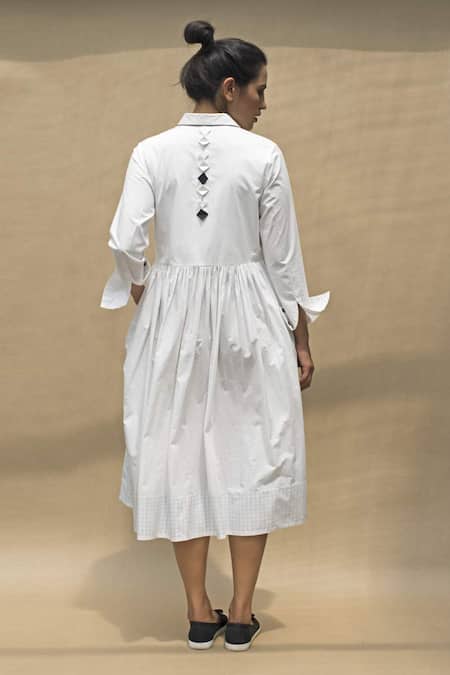 Shop Chillosophy White Cotton Poplin Shirt Collar Flared Midi Dress at Aza Fashions Shop_Chillosophy_White Cotton Poplin Shirt Collar Flared Midi Dress _at_Aza_Fashions