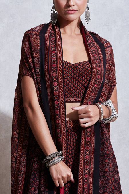 Ritu Kumar Black Rayon Sweetheart Neck Printed Cape And Pant Set at Aza Fashions Ritu Kumar_Black Rayon Sweetheart Neck Printed Cape And Pant Set_at_Aza_Fashions