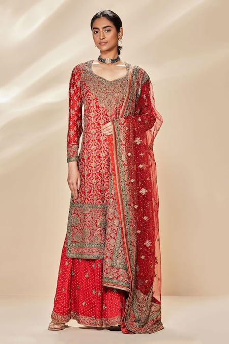 RI.Ritu Kumar Red Silk V Neck Embroidered Kurta Set 