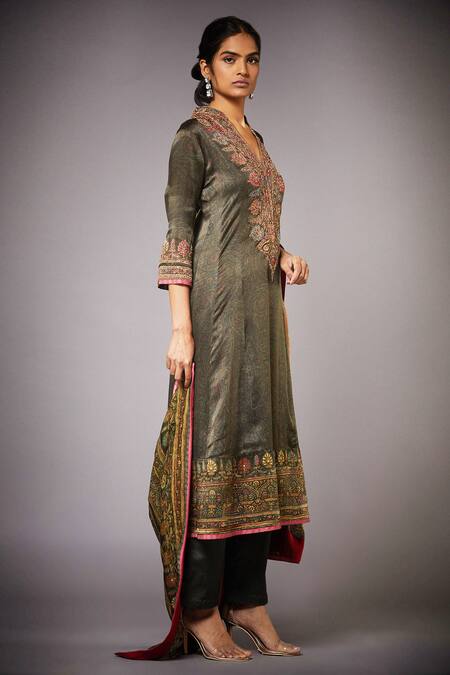 RI.Ritu Kumar Green Silk Satin Band Collar Printed Kurta Set Online at Aza Fashions RI.Ritu Kumar_Green Silk Satin Band Collar Printed Kurta Set _Online_at_Aza_Fashions
