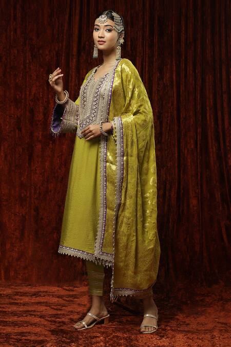 Buy_Shikhar Sharma_Green Silk Chanderi Embroidered Pearl Leaf Neck Kurta Pant Set _Online_at_Aza_Fashions