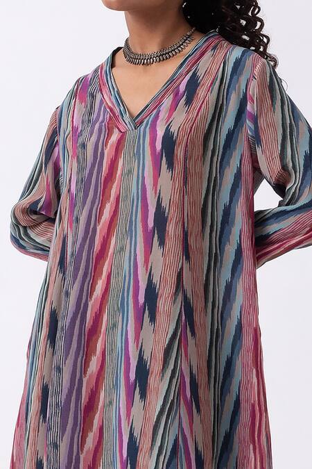 Buy_Label Shreya Sharma_Multi Color Crepe V-neck Ikat Print Kurta And Flared Pant Set _Online_at_Aza_Fashions