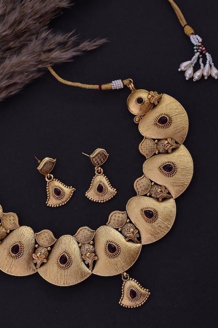 Buy_Swabhimann_Red Diamonds, Stones Textured Bell Necklace Set _Online_at_Aza_Fashions