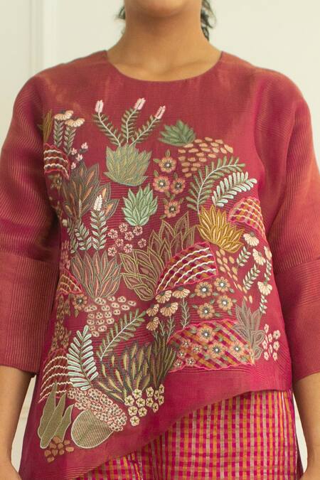 Buy_Oja_Pink Handloom Silk Applique Round Asymmetrical Tunic Set _Online_at_Aza_Fashions