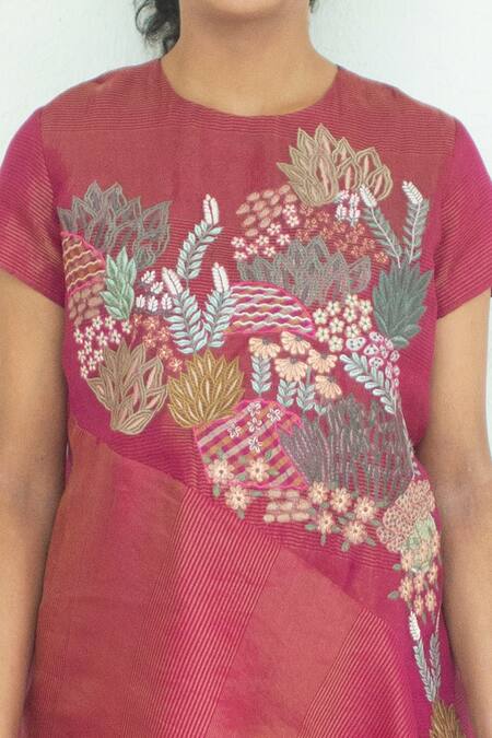 Buy_Oja_Pink Handloom Silk Applique Round Embroidered Tunic With Pant _Online_at_Aza_Fashions