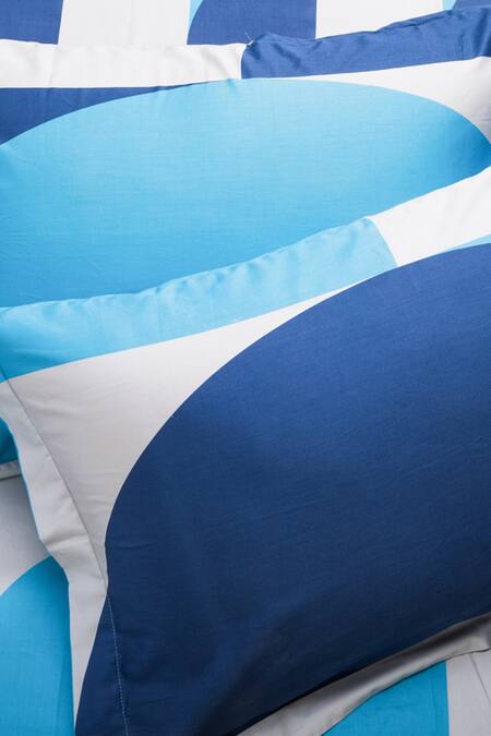 Buy_Kyoona_Blue 100% Cotton, Satin Weave Scallop Pattern The Echo Bedcover Set_Online_at_Aza_Fashions
