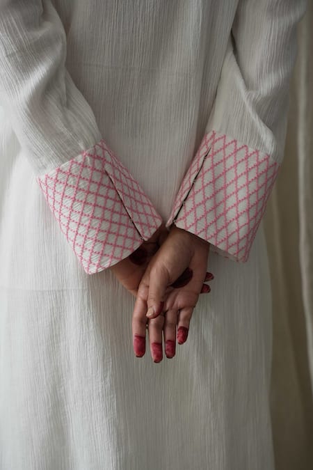 Buy_Kanika Sharma_White Crepe, Cotton, Modal Embroidery Bandeau Neck Crinkled Kurta And Pant Set _Online_at_Aza_Fashions