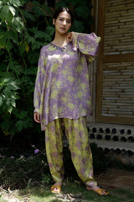 Buy_Raiman_Purple Modal, Satin Embroidery V-neck Floral Print Kurta And Salwar Set _Online_at_Aza_Fashions