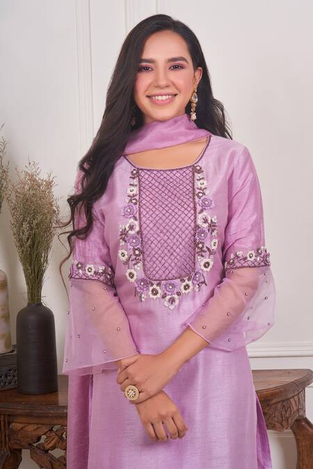 Geetika Jain_Purple Silk, Organza Cut Work, Embroidery Square Neck 3d Flower Yoke Kurta Set _Online_at_Aza_Fashions