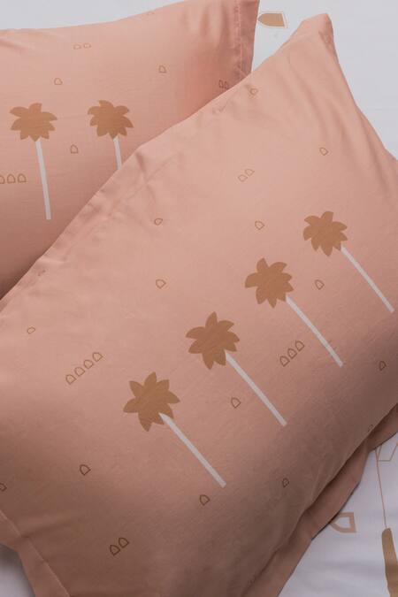 Buy_Kyoona_White 100% Cotton Print The Golconda Memories Bedsheet Set_Online_at_Aza_Fashions