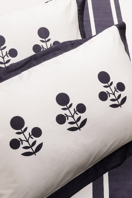 Buy_Kyoona_Blue 100% Cotton Printed The Bageecha Stripe Bedsheet Set_Online_at_Aza_Fashions