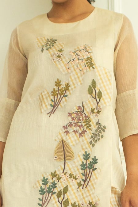 Buy Oja Cream Handloom Silk Floral Applique Round Embroidered Tunic And Pant Set Online at Aza Fashions Buy_Oja_Cream Handloom Silk Floral Applique Round Embroidered Tunic And Pant Set _Online_at_Aza_Fashions