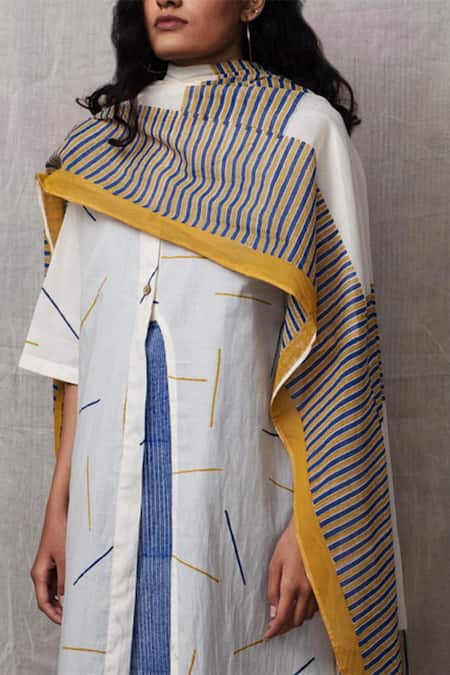 Buy_Banana Labs_Blue Cotton Sprinkle Round Neck Geometric Stripe Print Kurta Set_Online_at_Aza_Fashions