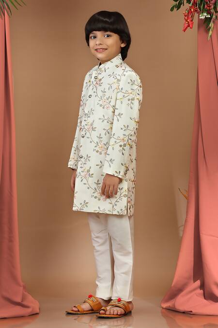 Buy_Kora By Nilesh Mitesh_Off White Silk Embroidery, Sequins Resham Sherwani Set_Online_at_Aza_Fashions