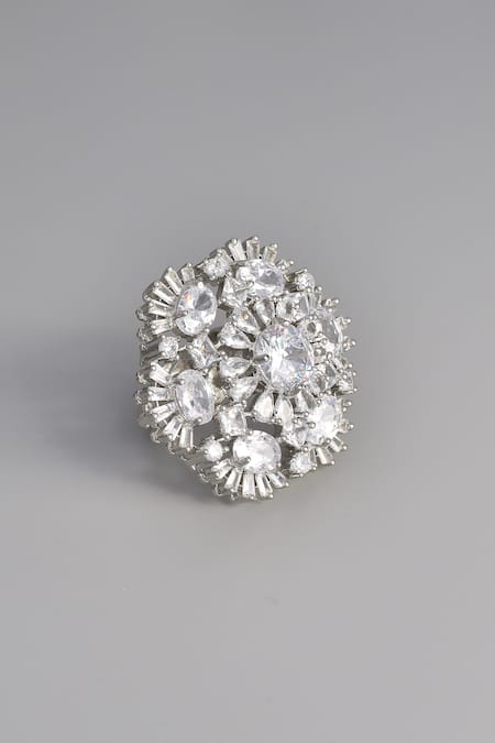 Buy_Gwacy_Silver Plated Zari Floral Zirconia Solitaire Ring _Online_at_Aza_Fashions