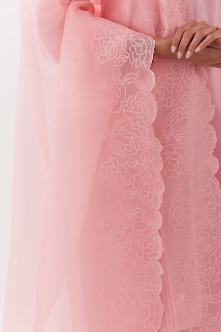 Buy Amisha Kothari Pink Chanderi , Organza Embroidery Gulshan Kurta Set With Dupatta Online at Aza Fashions Buy_Amisha Kothari_Pink Chanderi , Organza Embroidery Gulshan Kurta Set With Dupatta _Online_at_Aza_Fashions