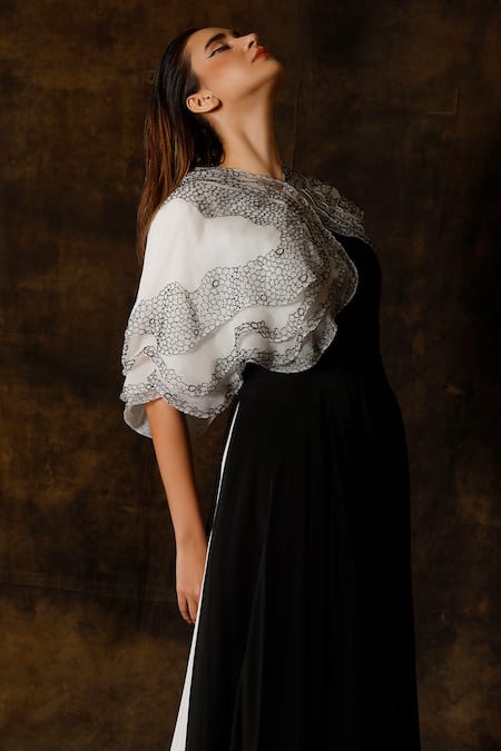 Buy_Eclat By Prerika Jalan_Black Organza, Crepe, Muslin Beads V-neck Color Blocked Jumpsuit With Cape _Online_at_Aza_Fashions