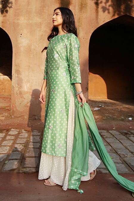 House Of Pink Purple Kurta And Dupatta Chanderi Bottom Self Cotton Boat Bandhani Set Online at Aza Fashions House Of Pink_Purple Kurta And Dupatta Chanderi Bottom Self Cotton Boat Bandhani Set _Online_at_Aza_Fashions