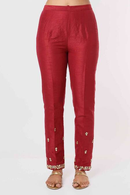 Buy_Mehak Murpana_Red Silk Embroidery V-neck Floral Neckline Kurta And Pant Set _Online_at_Aza_Fashions