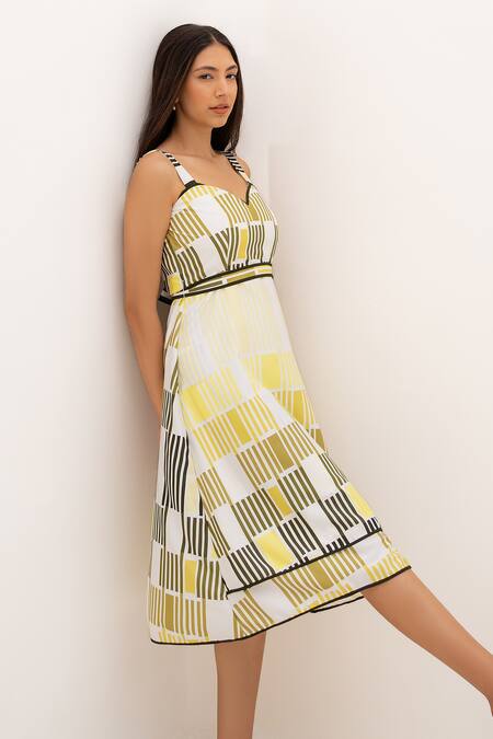 Buy_Kritika Madan Label_Green Papaya Twill Printed Linear Sweetheart Neck Midi Dress With Belt_Online_at_Aza_Fashions