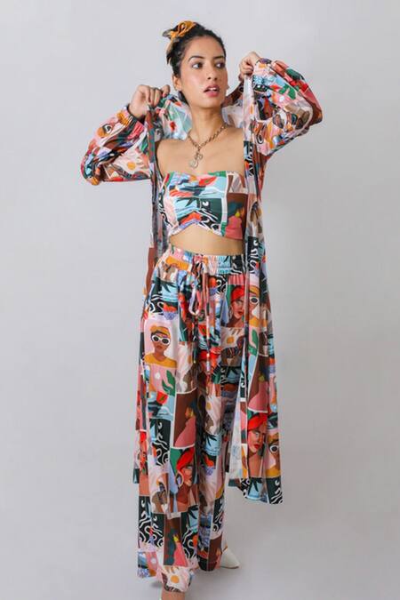 Buy Fuga Multi Color Lycra Sweetheart Neck, Open Half Bishop Sleeve Shrug Joggers Set Online at Aza Fashions Buy_Fuga_Multi Color Lycra Sweetheart Neck, Open Half Bishop Sleeve Shrug Joggers Set_Online_at_Aza_Fashions