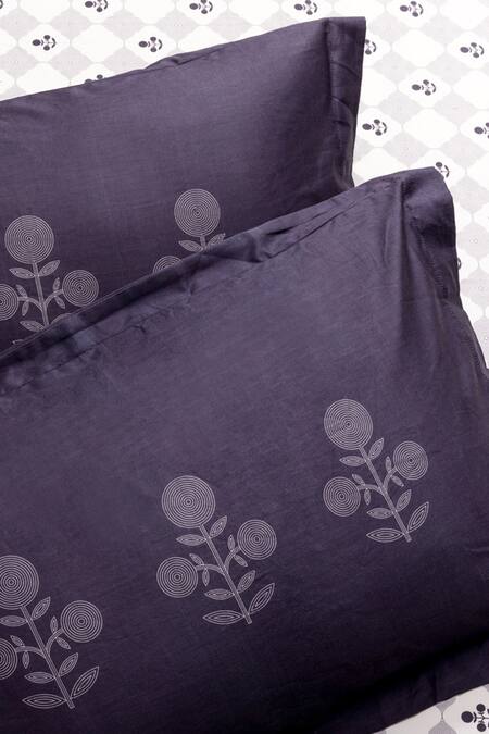 Buy_Kyoona_Blue 100% Cotton Printed The Bageecha Floral Bedsheet Set_Online_at_Aza_Fashions