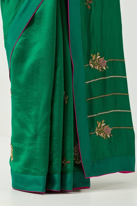 Buy_Label Earthen_Green Chiffon Embroidery Round Neck Suraiya Saree With Blouse _Online_at_Aza_Fashions