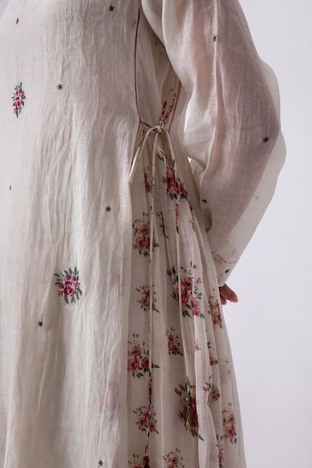 Buy_Label Shreya Sharma_White Chanderi Embroidery Keyhole Neck Placement Kurta And Flared Pant Set _Online_at_Aza_Fashions