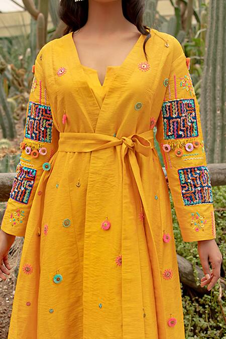 Buy_Kacha Tanka_Yellow Dupion Art Silk And Cotton Satin Hand Geometric Pattern Kurta Jacket Set _Online_at_Aza_Fashions
