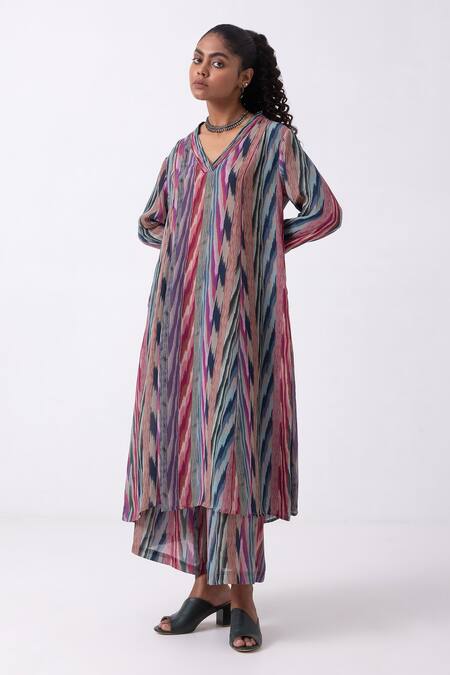 Label Shreya Sharma_Multi Color Crepe V-neck Ikat Print Kurta And Flared Pant Set _at_Aza_Fashions