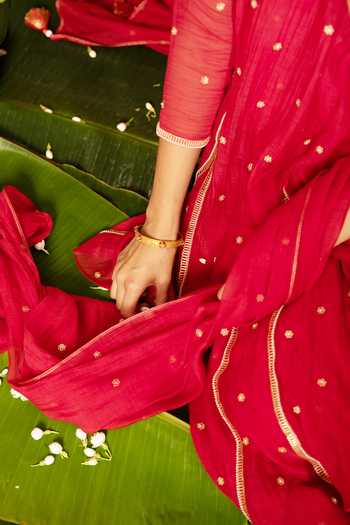 Buy_Deep Thee_Red Chanderi Tassels, Embroidery V-neck Sita Hand Angarkha Kurta Set _Online_at_Aza_Fashions
