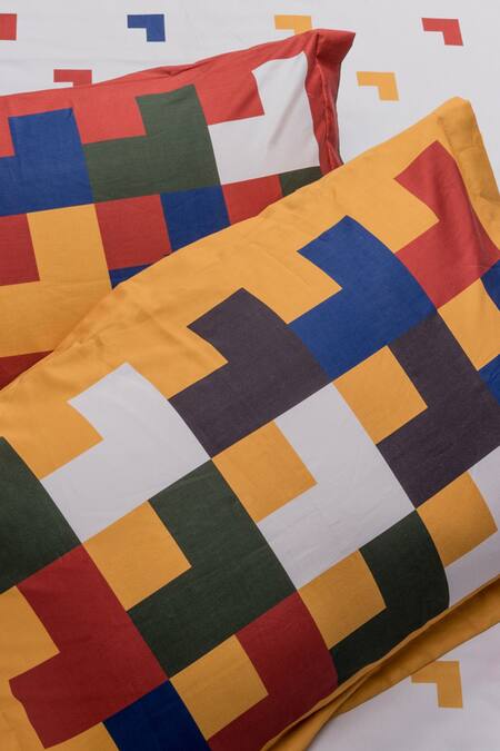 Buy_Kyoona_White 100% Cotton Print Chaukona Abstract Geometric Bedsheet Set_Online_at_Aza_Fashions