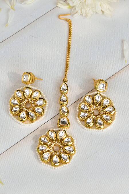 Buy_Swabhimann_Gold Plated Imitation Diamonds Kundan Embellished Maangtikka Set _Online_at_Aza_Fashions